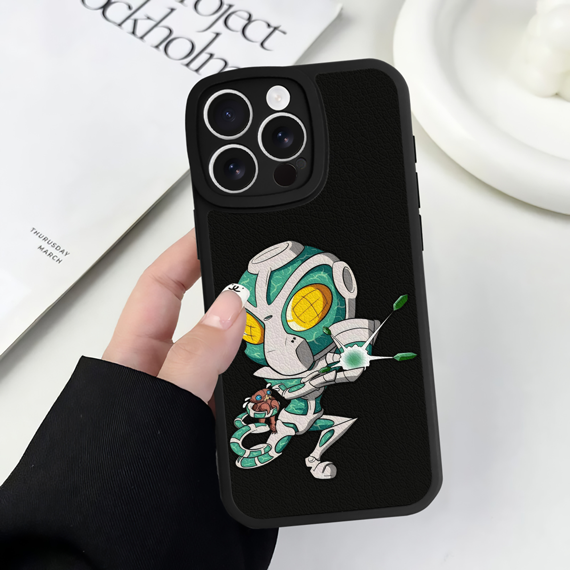 （画像用） ジョジョの奇妙な冒険 花京院 典明（かきょういん のりあき） JoJo's Bizarre Adventure Kakyoin Noriaki 【iPhone 16シリーズ対応】シリコンスマホケース（レザー調） 材質：シリコン